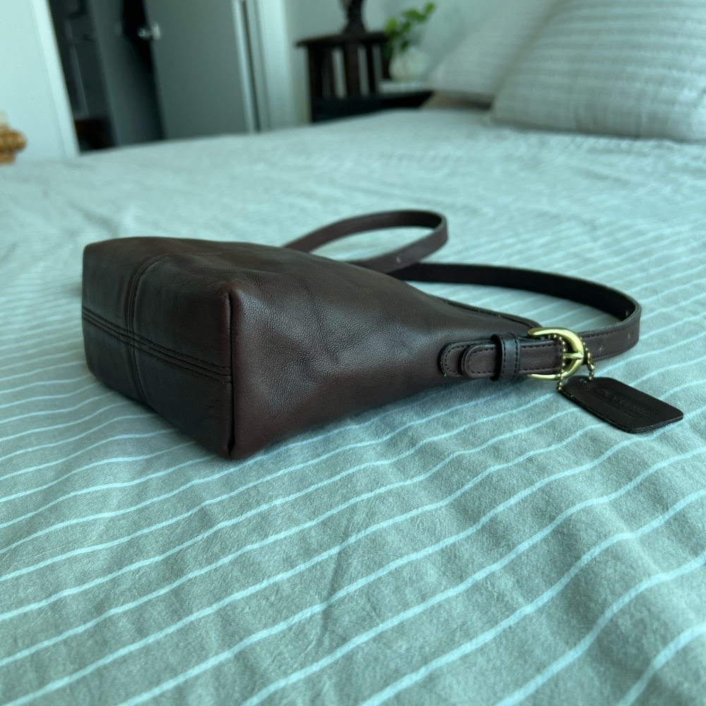 Vintage Coach 4107 SoHo Mini Basket Bag in Mahogany & Brass Hardware - Picture 4 of 10